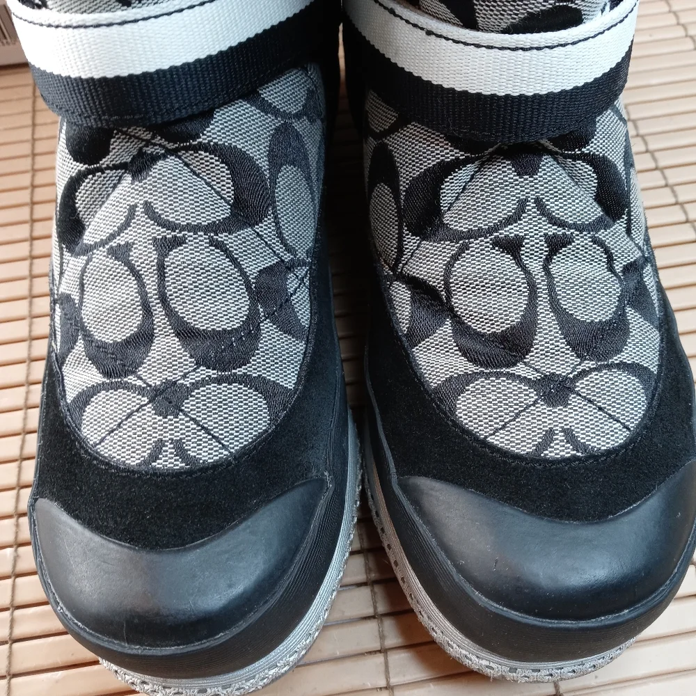 Coach 'Mariette' Womens Logo Canvas Quilted Rabbit Fur Trimmed Winter Boots. Sz_4